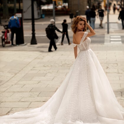 Stella von Ricca Sposa: Maßgeschneidertes Brautkleid