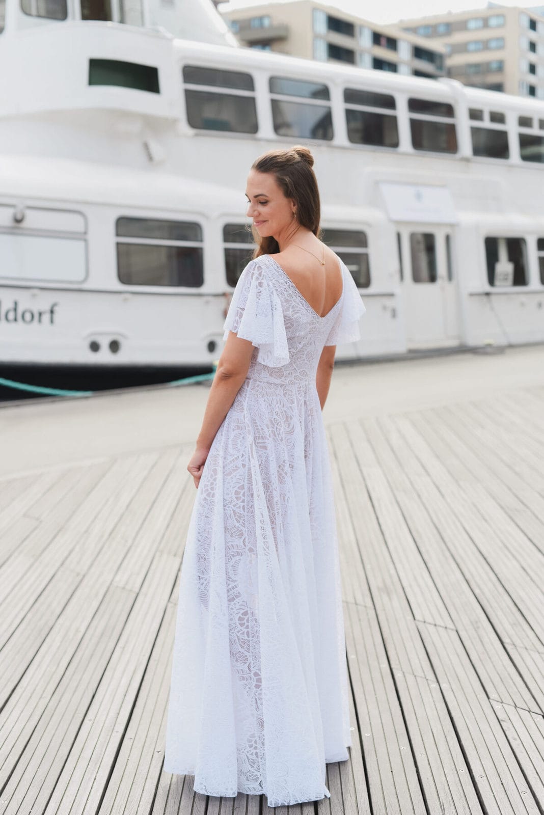 Azalea-Brautkleid-Blanchelle-Anma-Koy-Photography-Weddista-02 Azalea von Blanchelle: Maßgeschneidertes Hochzeitskleid