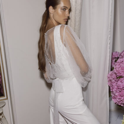 Maßgeschneiderter Hosenanzug für die Hochzeit: Ginerva von Weddjsta