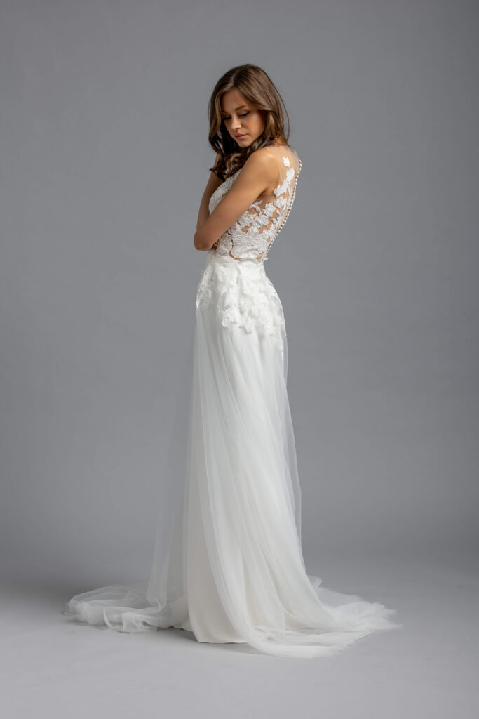 Maßgeschneidertes Kleid mit Schleppe - Clementine von Weddista