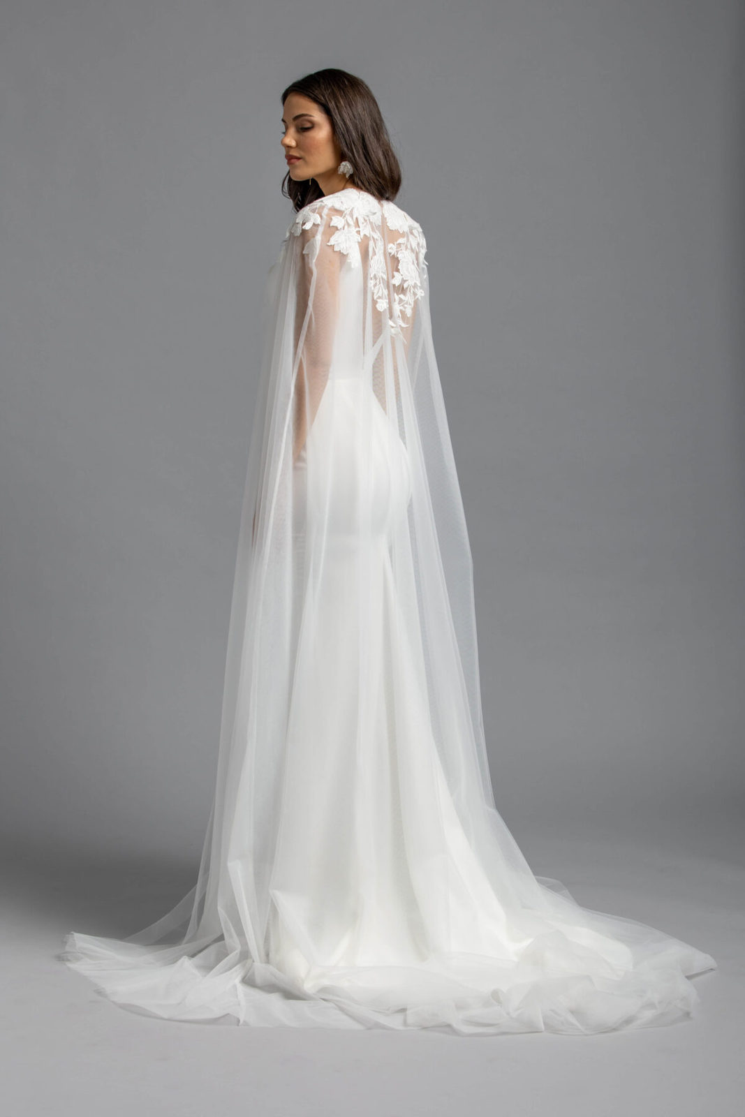 Maßgeschneidertes Kleid mit Schleppe - Clementine von Weddista