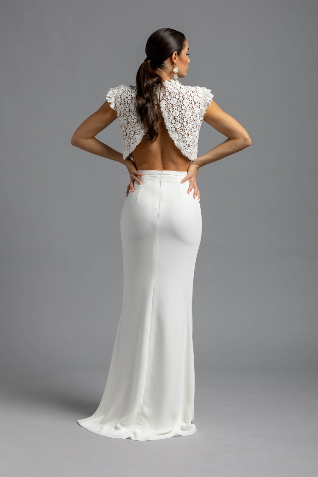 Cordelia - Brautkleid von One&Only - Weddista 04 Zweiteiliges Brautkleid Cordelia von One&Only: Maßgeschneiderte Brautmode von Weddista