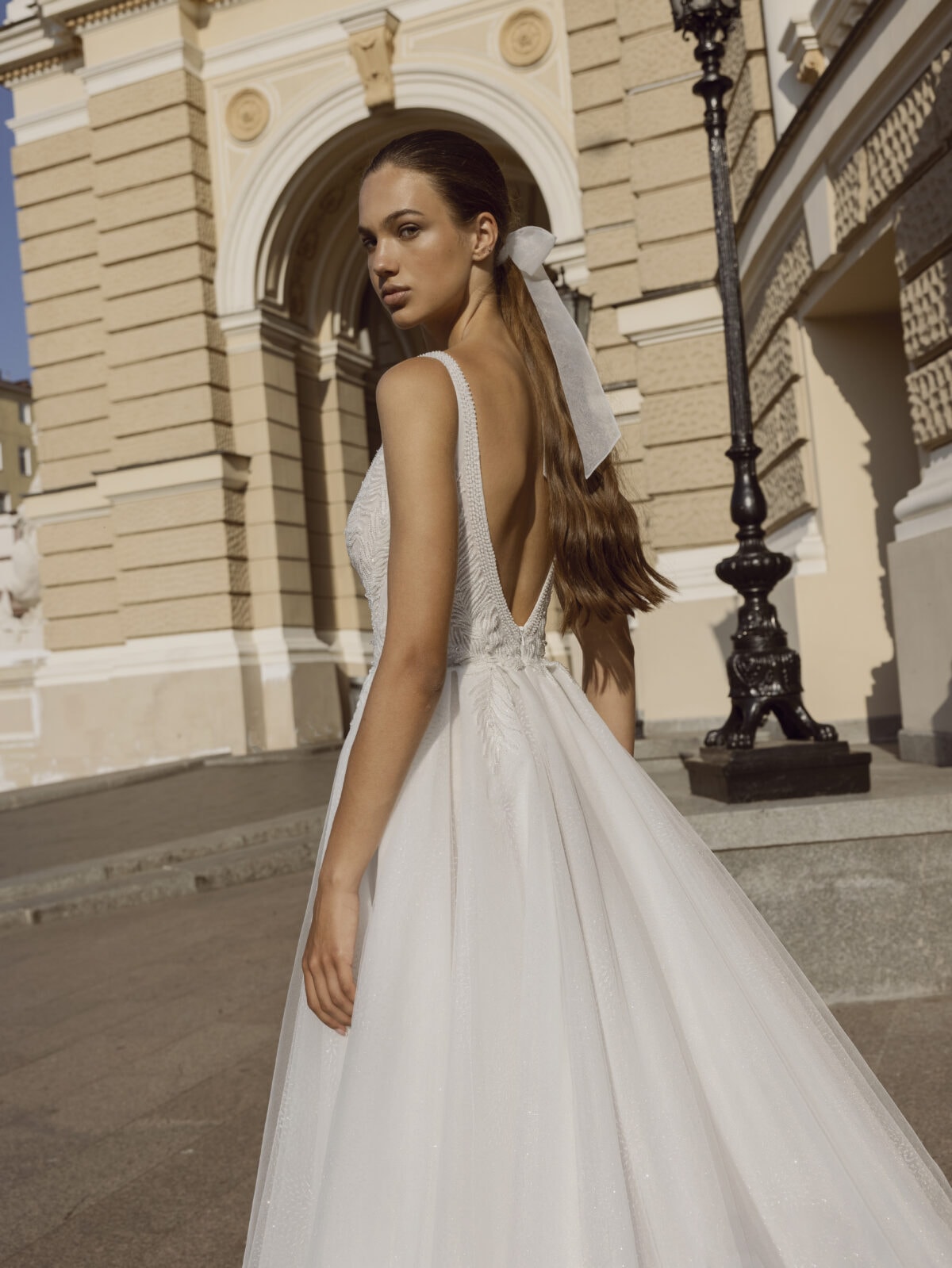 Laura von Ricca Sposa: Elegantes maßgeschneidertes Hochzeitskleid