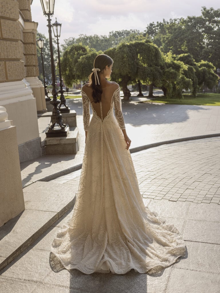 Langärmeliges Brautkleid Mona von Ricca Sposa: Maßgeschneidert von Weddista